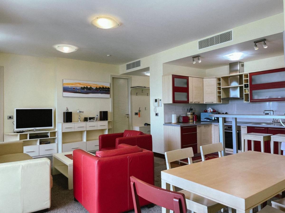 Oziris Apartment بودفا المظهر الخارجي الصورة